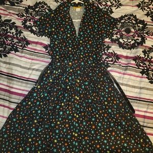 Bernie Dexter Kelly star dress